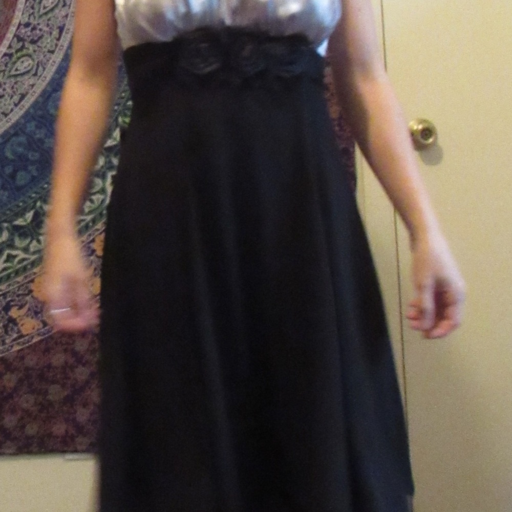 SNAP SILVR AND BLACK PARTY DRESS